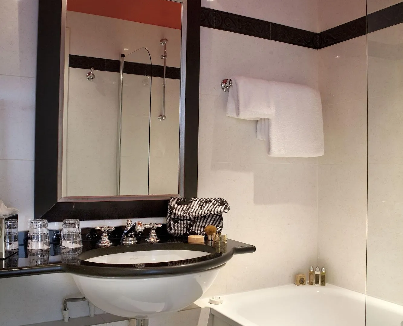 Le Senat Hotel Paris 4*,