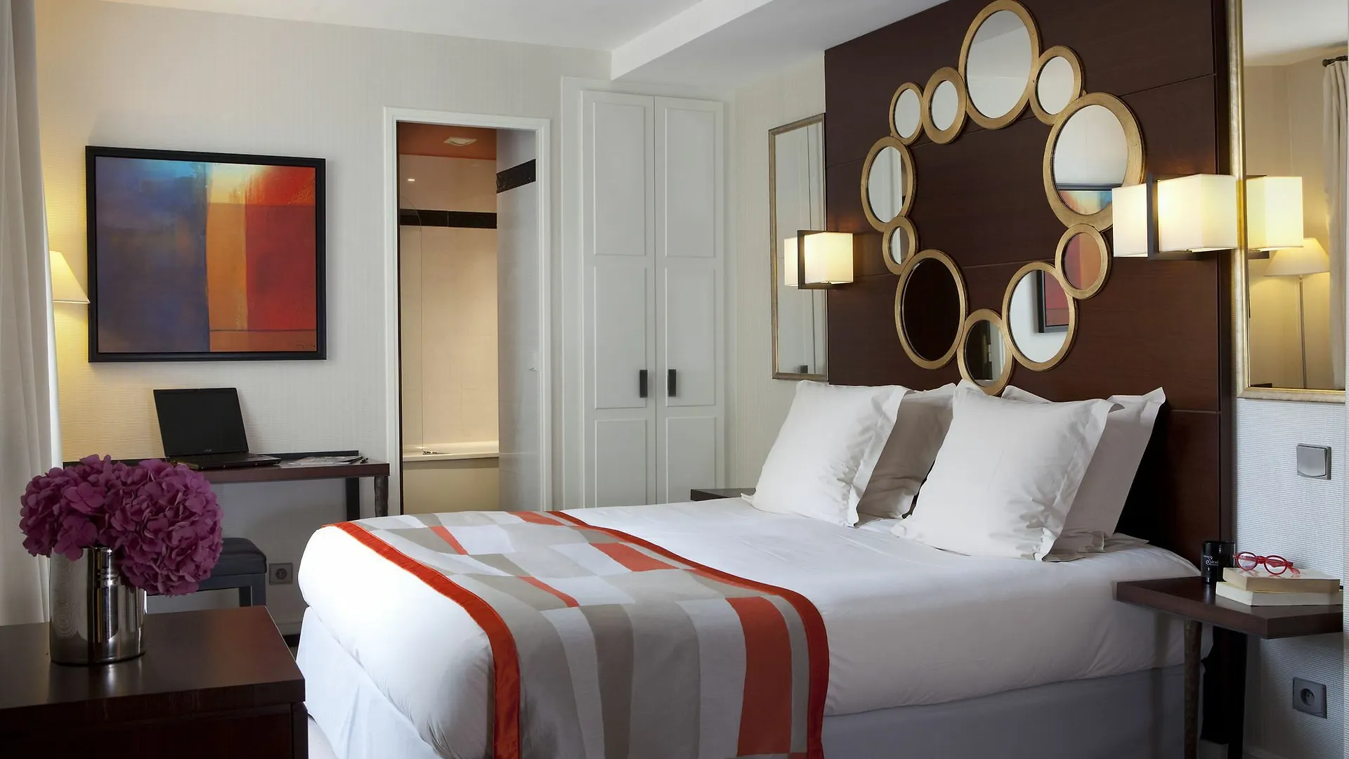 ****  Le Senat Hotel Paris França